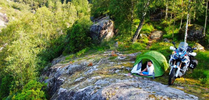 gionata-nencini-ride-true-adv-partireper-10-anni-di-moto-tour-in-patagonia-e-terra-del-fuoco-tutti-in-patagonia-2020-mezzo-milione-di-km-500000-background